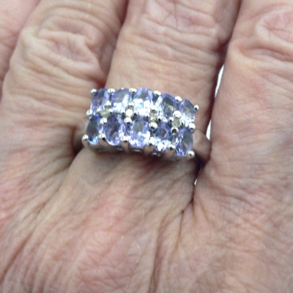 Sz 7 Genuine Tanzanite Diamond Accent Ring - Picture 5 of 6